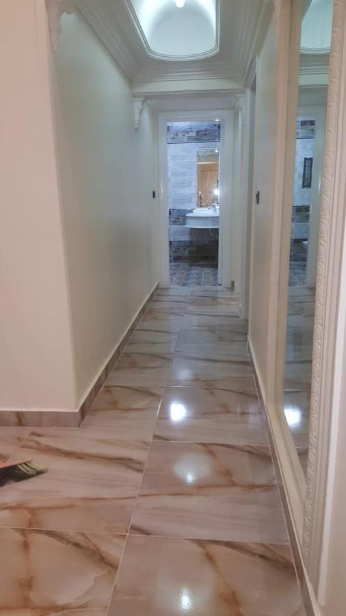 Apartamento Square - With Side Sea-view