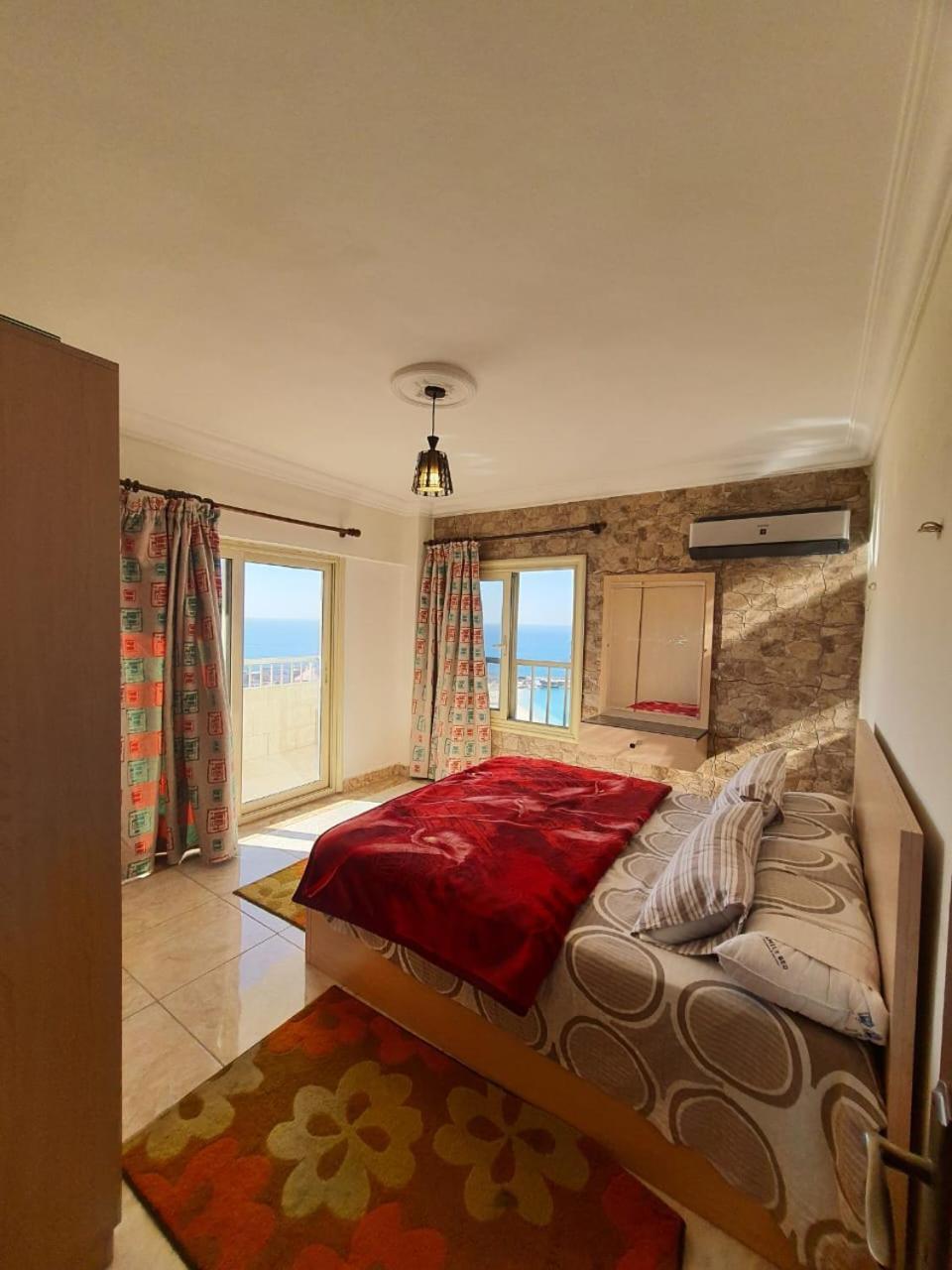 Square - With Side Sea-view Apartamento Alejandría