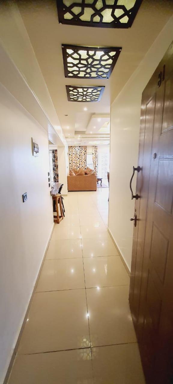 Apartamento Square - With Side Sea-view